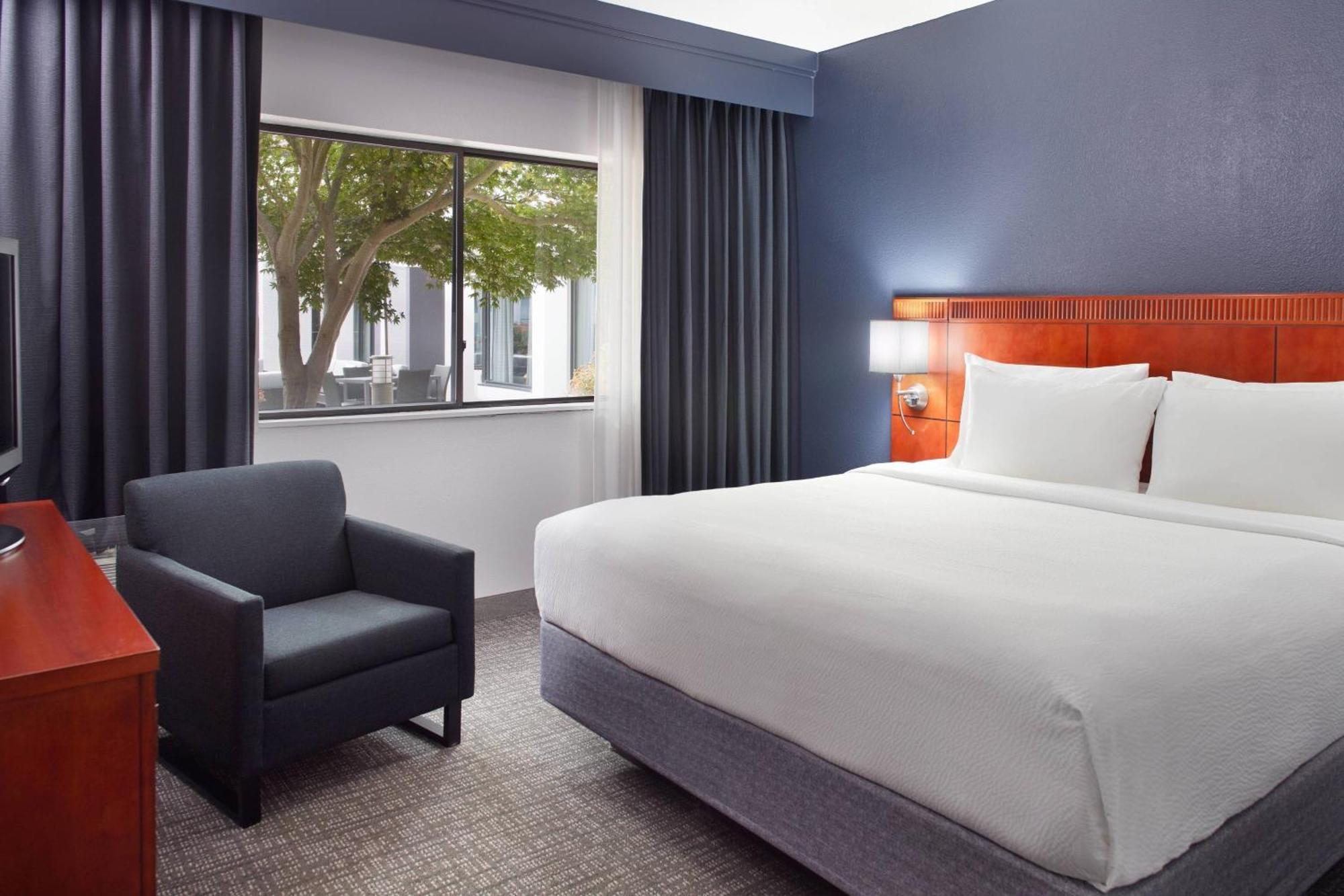 Hotel Courtyard By Marriott Raleigh Midtown Esterno foto