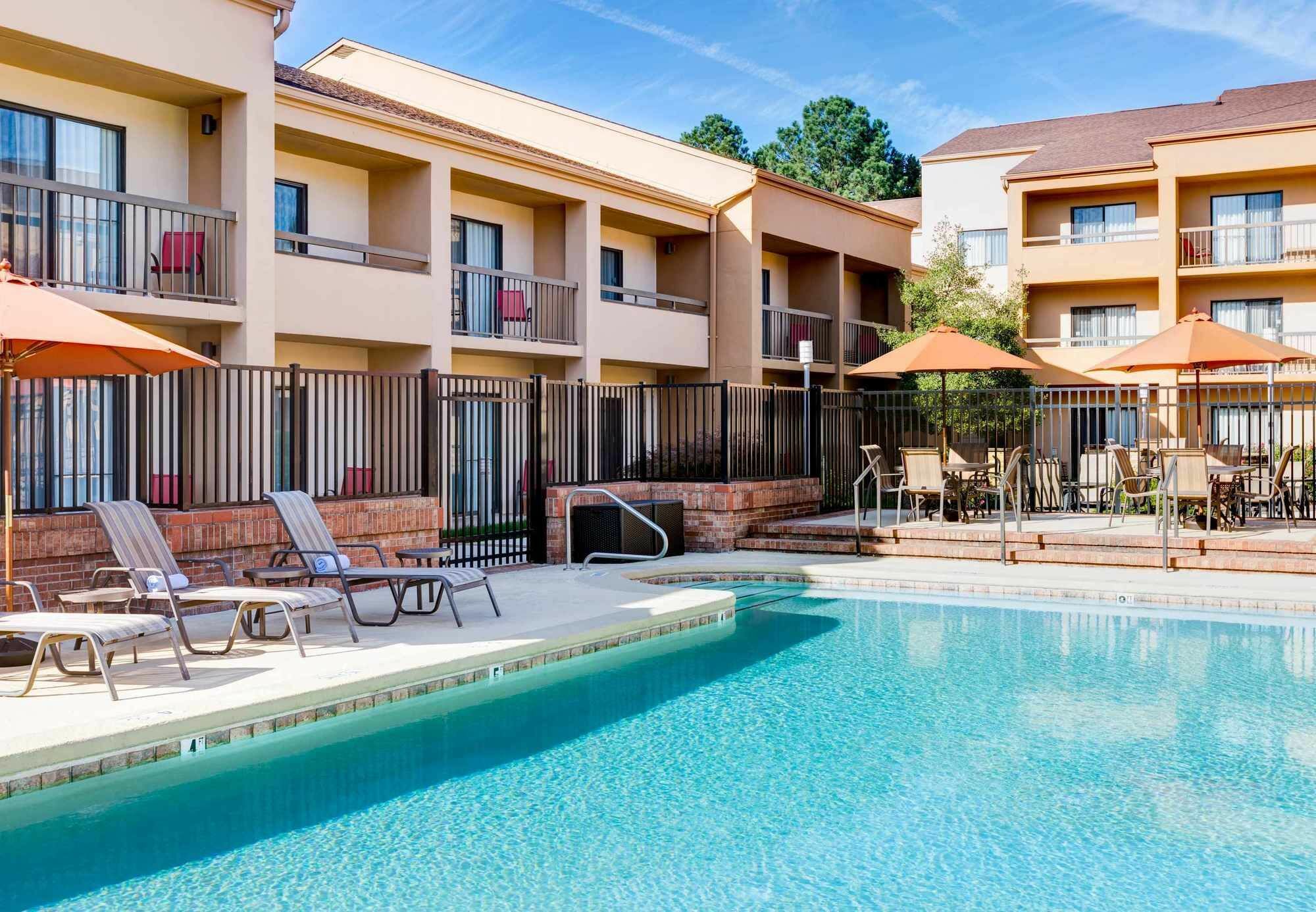 Hotel Courtyard By Marriott Raleigh Midtown Esterno foto